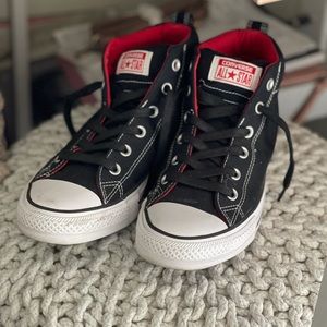 Women’s Shoes converse size 8